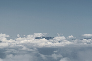 Panorama na  Tatry ze szczytu Krywań wśród i ponad chmurami - obrazy, fototapety, plakaty