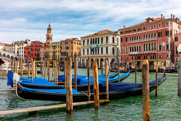 Fototapeta premium Gondolas on Grand canal and medieval architecture in Venice, Italy
