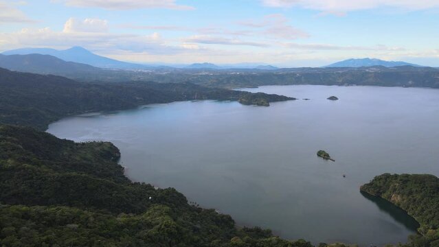 Lago de Ilopango, Laguna 