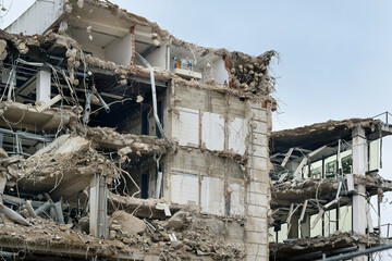 demolition of an old office building in cologne ehrenfeld