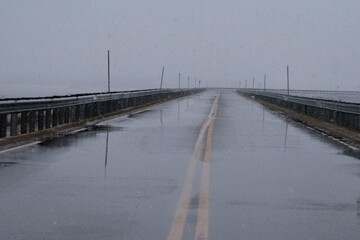Fototapeta premium wet road ahead