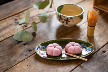 桜の和菓子とお抹茶