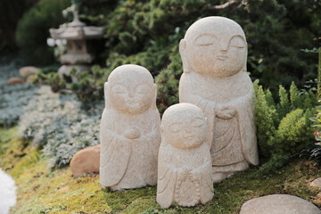 Small japanese garden, f Japanese zen garden