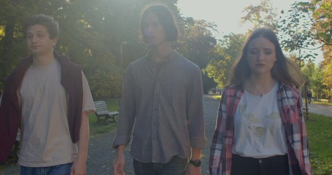 Date of two partners. They get to know and understand the psychotype of a person. Polyamorous relationships. Living the emotion of jealousy. 9.10.22. CZ, Prague, Stromovka