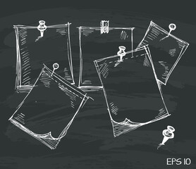sketch note papers with pushpins on black board © halimqdn