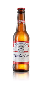 Photo of bottle of Budweiser beer
