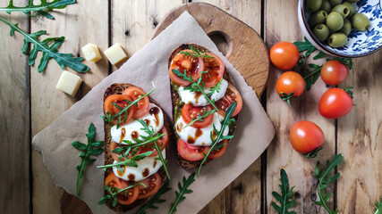 Bruschetta with tomato pesto and mozzarella - 564634853