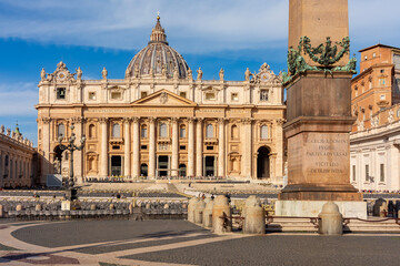 Fototapeta na wymiar St. Peter's basilica and Egyptian obelisk on Saint Peter's square in Vatican