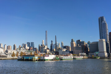 Fototapeta premium view of Manhattan skyline from Hudson river,New York