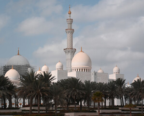 Obraz premium mosque, architecture, minaret, arabia, religion, mosque construction, dome, building, agra, taj, mahal, asia, arab, landmark, sky, cauldron, dubai, travel, palace, religious, egypt, tower, marble, whi