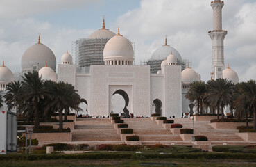 Obraz premium mosque, architecture, minaret, arabia, religion, mosque construction, dome, building, agra, taj, mahal, asia, arab, landmark, sky, cauldron, dubai, travel, palace, religious, egypt, tower, marble, whi