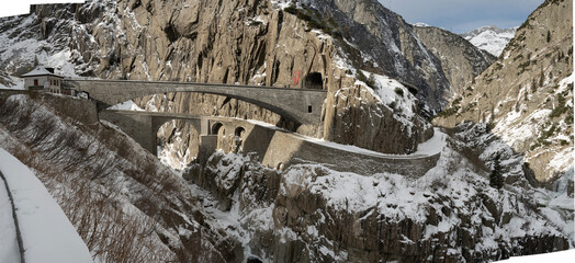 Schöllenenschlucht mit Teufelsbrücke, bei Andermatt, Kanton Uri, Schweiz