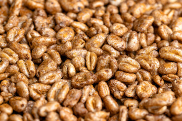 Airy wheat covered with a thin layer of cocoa chocolate