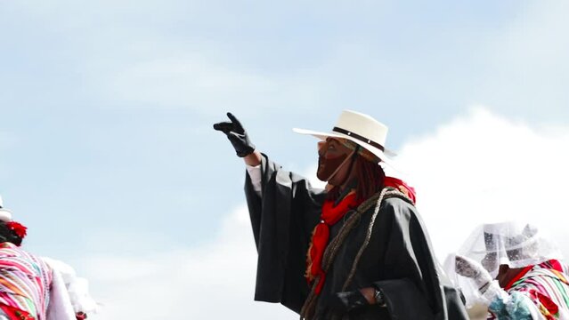 Beautiful video of folkloric dancers dancing the "Tunantada" in traditional dress, representing Peruvian culture. (Yauyos, Jauja)