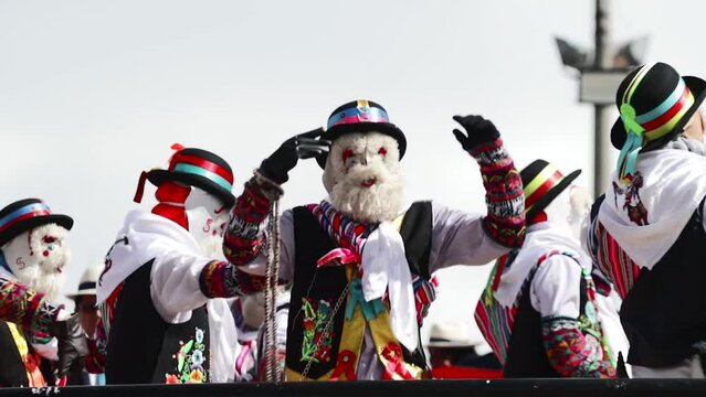 Beautiful video of folkloric dancers dancing the "Tunantada" in traditional dress, representing Peruvian culture. (Yauyos, Jauja)