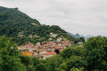 Fototapeta na wymiar Panoramic view over the little old village Brè