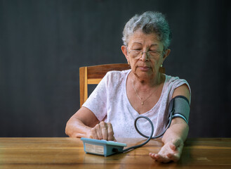 Blood pressure measuring equipment