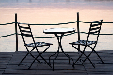 Sundowners on the lower zambezi