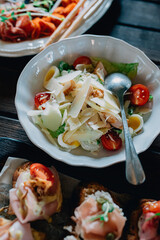 thai noodle with seafood