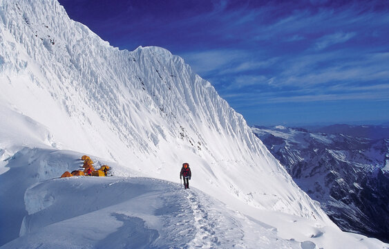 A mountaineer on Manaslu (8163m), Nepal