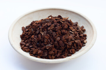 Pine bark is an ingredient for cultivation. Beneficial to the soil and plants.
