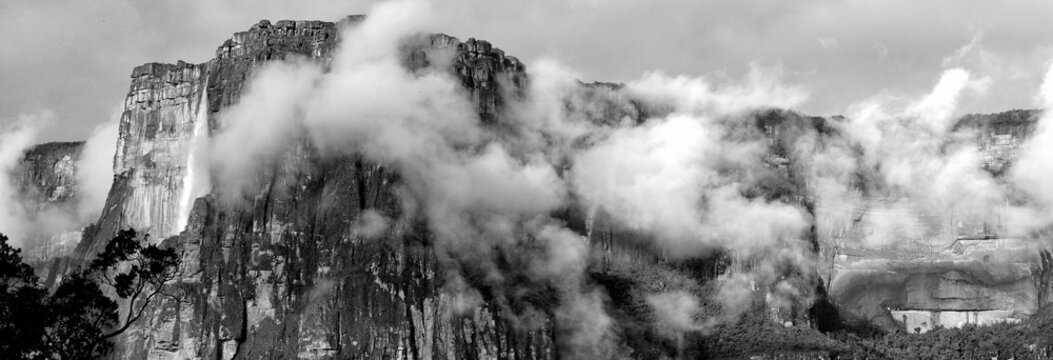 Angel falls (Salto del Angel)Canaima National Park, Canaima, Bolivar, Venezuela, South America