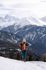 Fototapeta na wymiar Winterwanderung in Westtirol