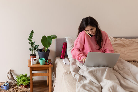 the girl can not rest even on sick leave - and works in bed