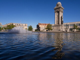 Soldiers and Sailors Monument by the fountain at Clinton Square, Syracuse, New York State.