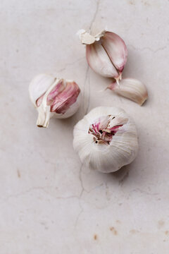 Red garlic of Nubia with copyspace