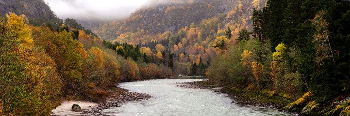 Jostedalsbreen Nasjonalpark Jostadola glacial river autumn Norwa