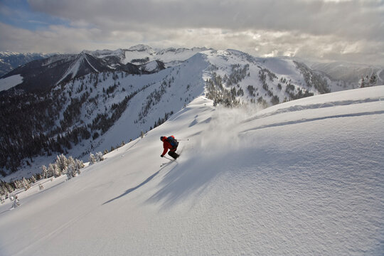 man skiing, Valhalla Mountain Touring Lodge, British Columbia, Canada
