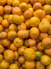 A heap of fresh mandarins