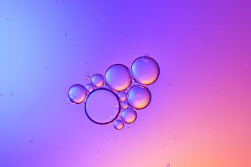 Top view movement of oil bubbles in the liquid