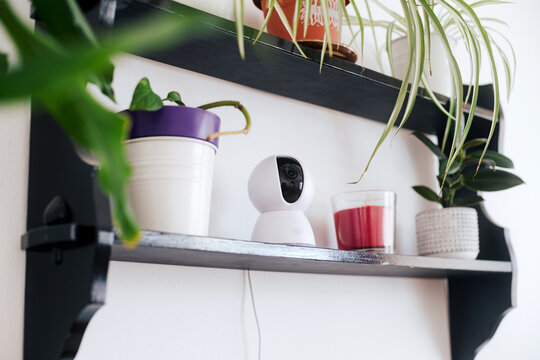 Home surveillance camera