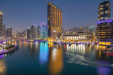 Fototapeta na wymiar Dubai Marina at Night