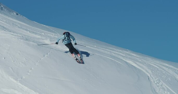 Skieur hors piste