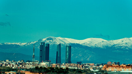 Naklejka premium Horizonte de Madrid desde Cerro Almodovar en Vallecas.