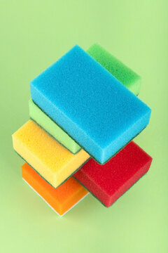 Cleaning Kitchen Dishwashing Sponges
