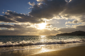夕暮れの時間帯のビーチ