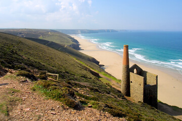 The picturesque clifftop disused tin mine of Wheal Coates, St Agnes Head, Cornwall, England, UK, Europe