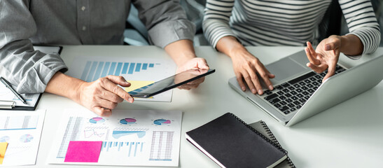 Business team colleagues consultation and discussion marketing p