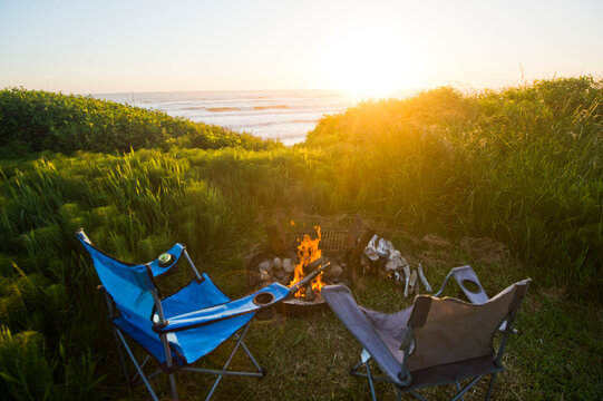 Campsite on seashore, South Beach, Oregon, USA