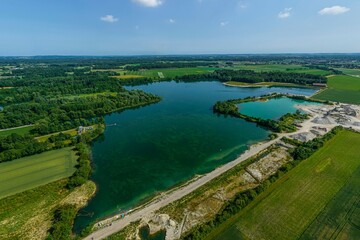 Obraz premium Luftaufnahme vom Burgsee bei Deggendorf