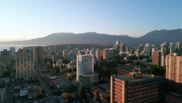 Vancouver's Skyline at Sunset: A stunning display of urban development and natural beauty