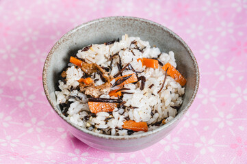 雑穀米のひじきご飯