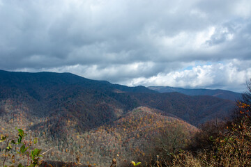 Fototapeta premium Cloudy autumn landscape in Great Smoky Mountains National Park