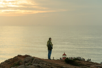 Looking at Nazaré's waves