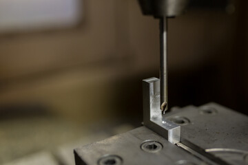 Parts processing at machining center