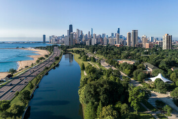 Fototapeta premium Aerial South Pond Lincoln Park, Chicago, Illinois